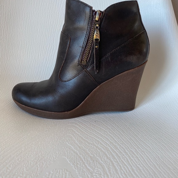 UGG Brown Meredith Boot 8 - Picture 5 of 8